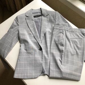 Zara gray checked / plaid suit size 4